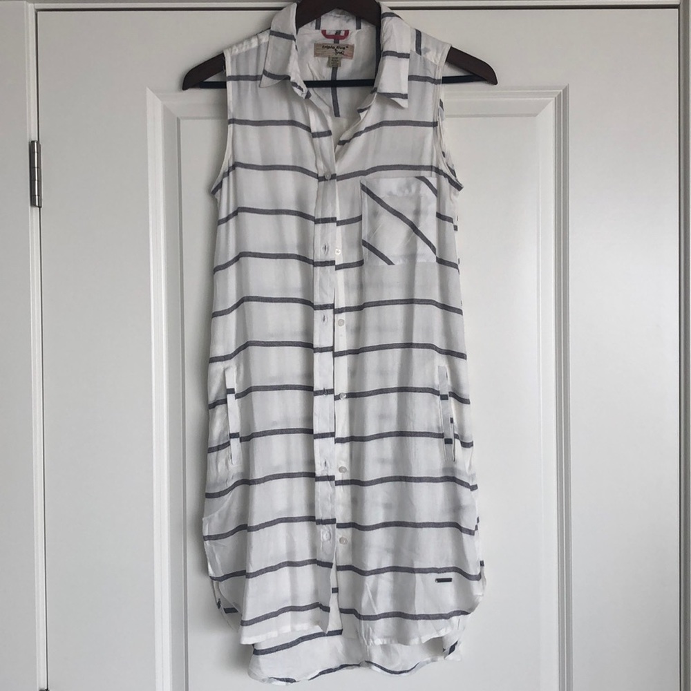 Triple five soul sleeveless button up